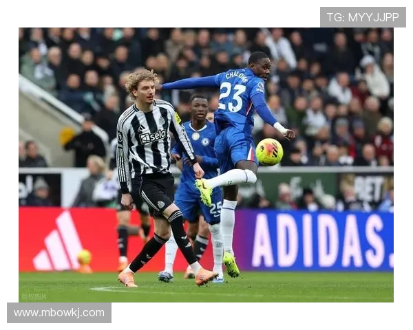 内维尔批蓝军青年队桑切斯冒险